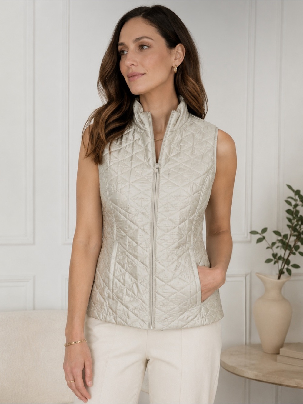 Chico’s Quilted Puffer Vest Size 1 Champagne Gold Full Zip Lightweight Quiet Lux